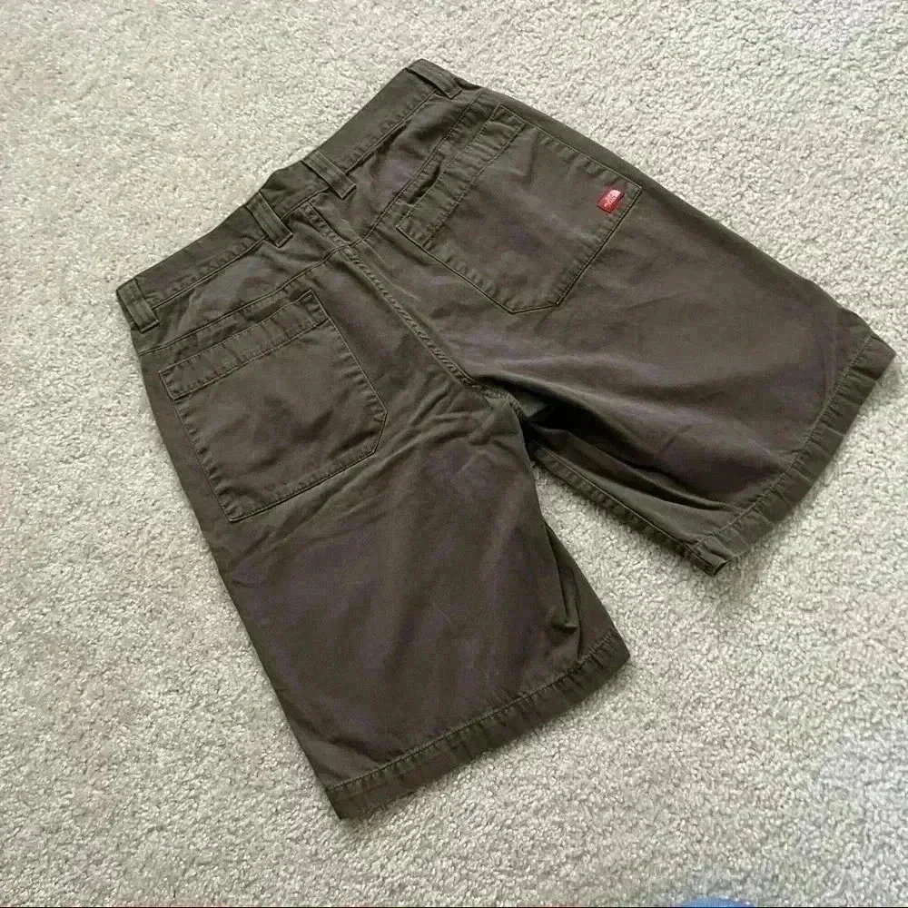 The North Face Men’s Shorts Olive Green Men’s Size 34 Long style#AU8W Outdoor
